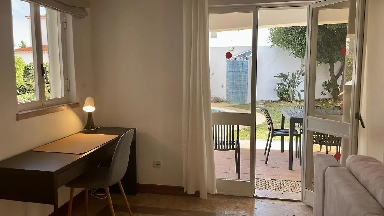Solar By Check-In Portugal Βίλα Αλμπουφέιρα 0*,  Πορτογαλία